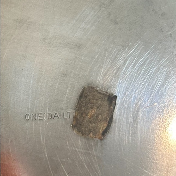 ONEIDA 1966 Shallow silver plate footed round bowl rose pattern vintage - Picture 8 of 10